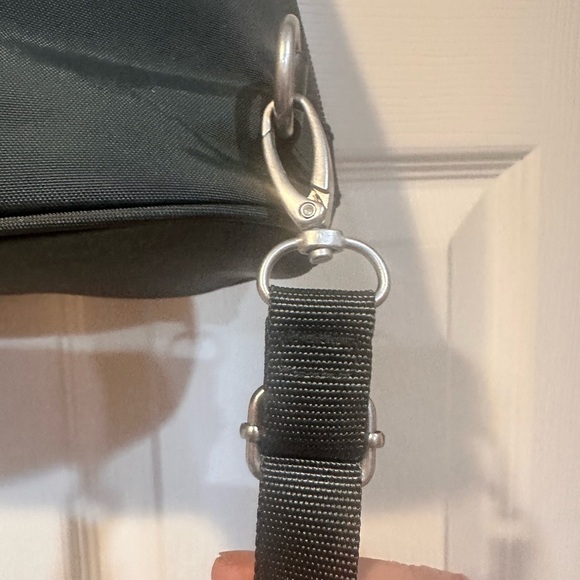 Baggallini Storm Gray Backpack Sling bag - Picture 6 of 13